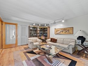 19 Nob Hill Dr., Framingham MA 01701