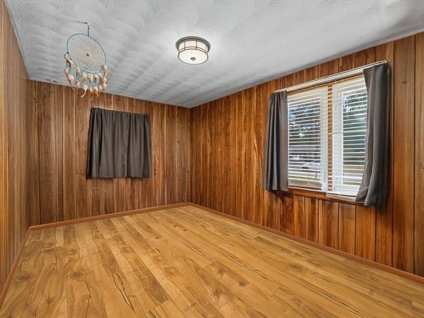 19 Nob Hill Dr., Framingham MA 01701