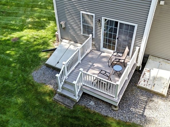 32 Whispering Pine Cir 32, Worcester MA 01606