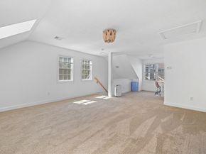 32 Whispering Pine Cir 32, Worcester MA 01606