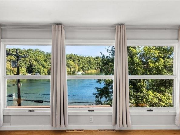 21 Hillside Road, Plymouth MA 02360