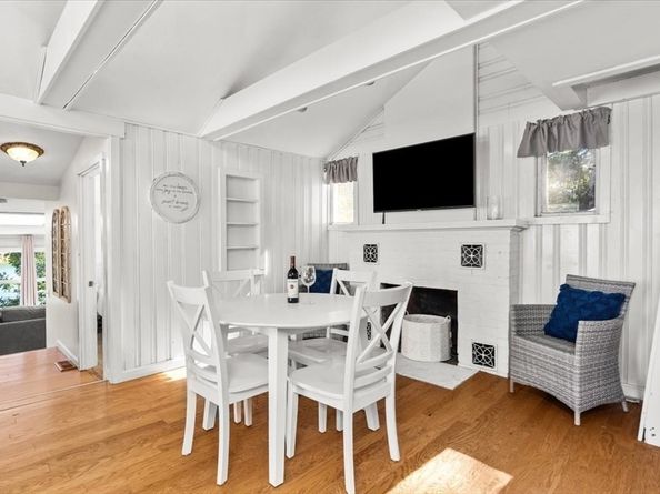 21 Hillside Road, Plymouth MA 02360