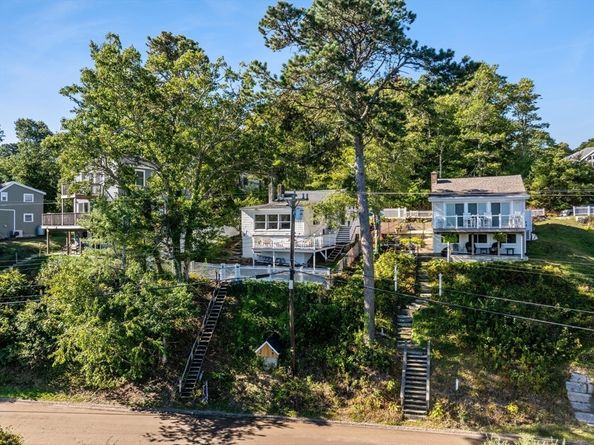 21 Hillside Road, Plymouth MA 02360