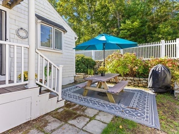 21 Hillside Road, Plymouth MA 02360