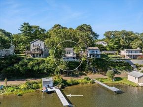 21 Hillside Road, Plymouth MA 02360