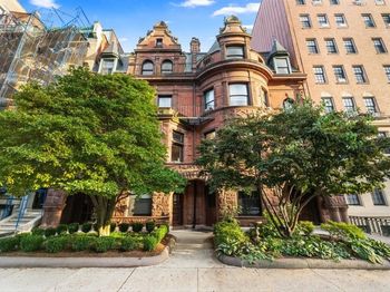 176 Commonwealth