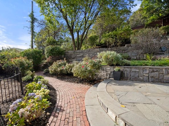 64 Walker St, Boston MA 02129