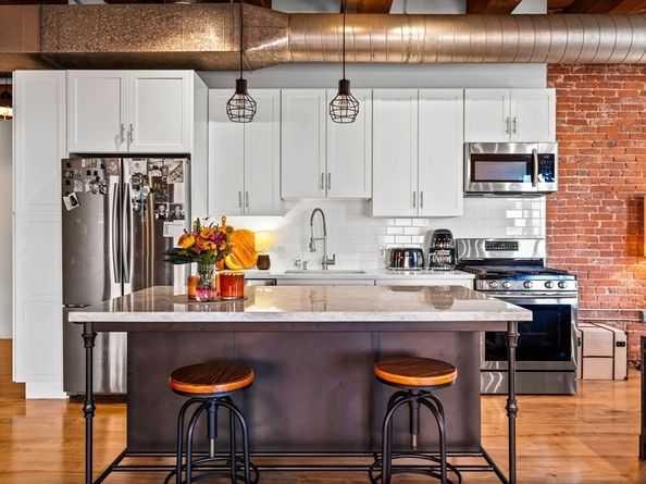 21 Wormwood St 412, Boston MA 02210