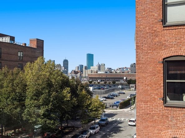 21 Wormwood St 412, Boston MA 02210