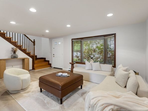 4 Anderson Way 2, Malden MA 02148