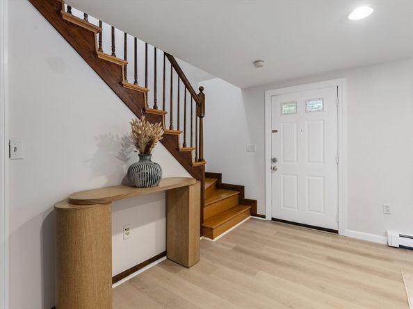 4 Anderson Way 2, Malden MA 02148