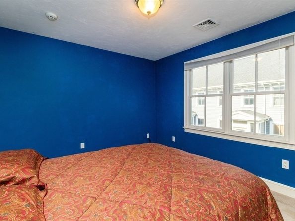 12-20 Richardson Street 14, Newton MA 02458