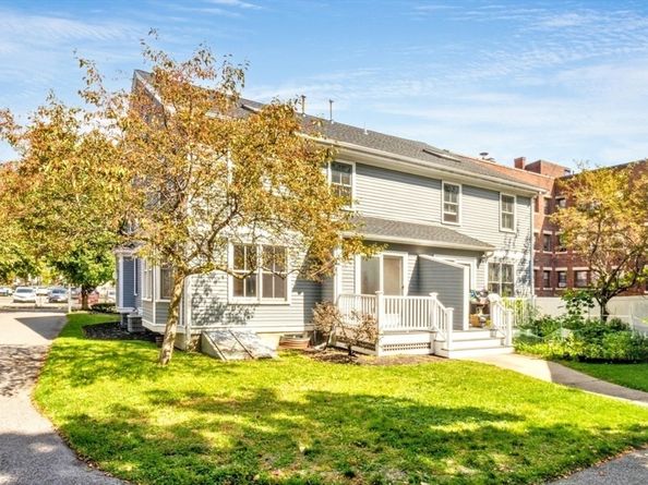 12-20 Richardson Street 14, Newton MA 02458
