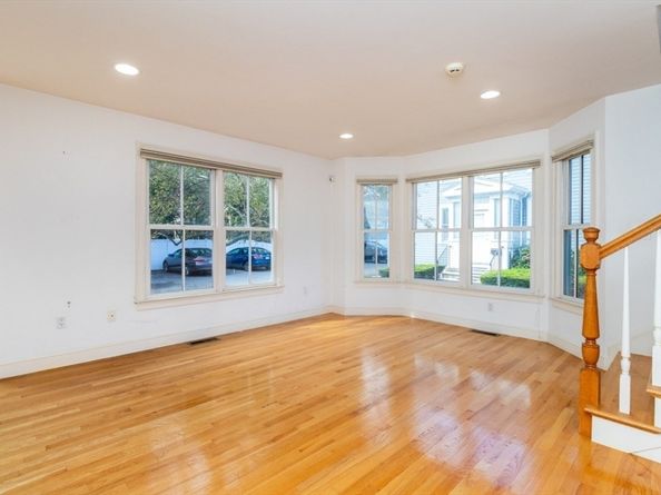 12-20 Richardson Street 14, Newton MA 02458