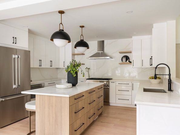 76 Harding St, Newton MA 02465