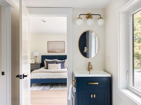 76 Harding St, Newton MA 02465