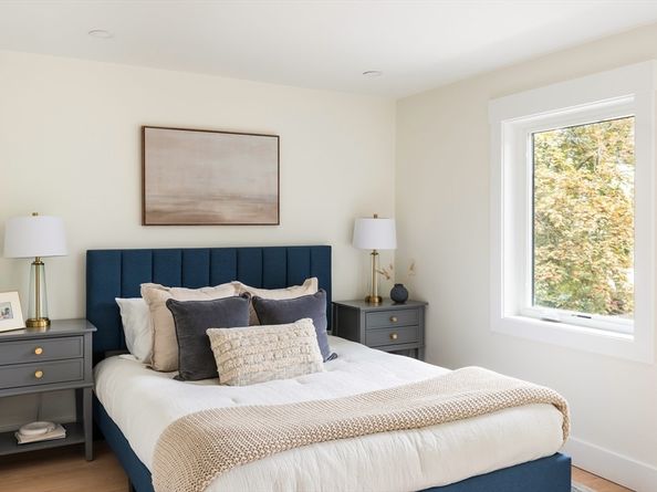 76 Harding St, Newton MA 02465