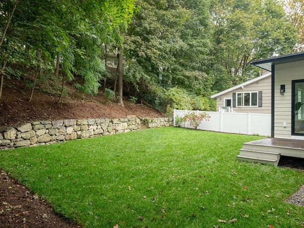 76 Harding St, Newton MA 02465