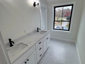 11 Mallard Lane 8, Bolton MA 01740