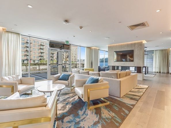 45 Lewis St 403, Boston MA 02128