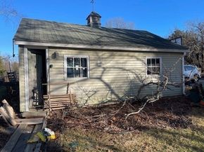 135 Henshaw St, Leicester MA 01524