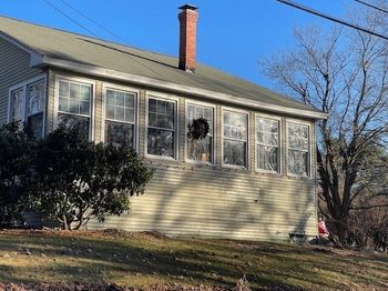 135 Henshaw St