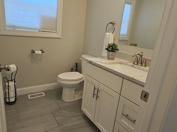 12 Sutton St, Peabody MA 01960
