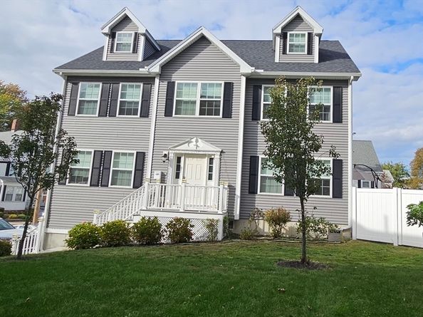 12 Sutton St, Peabody MA 01960