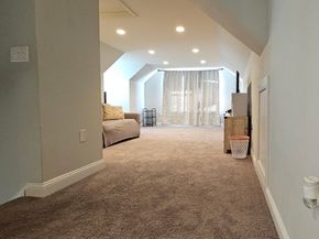 12 Sutton St, Peabody MA 01960