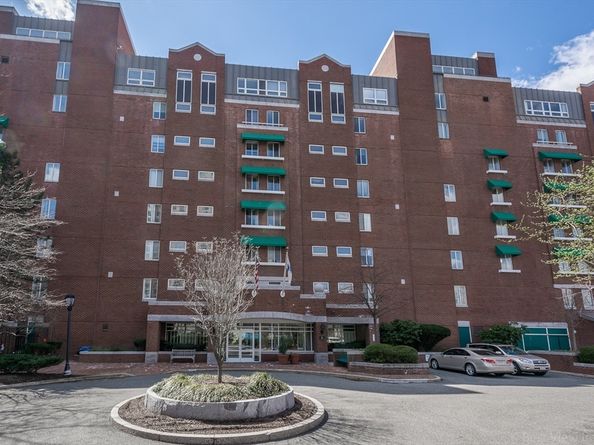 6 Canal Park 105, Cambridge MA 02141