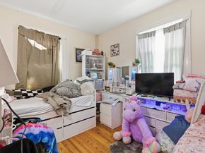 656-658 Metropolitan Ave, Boston MA 02136