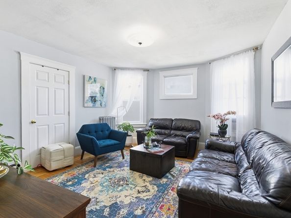 656-658 Metropolitan Ave, Boston MA 02136