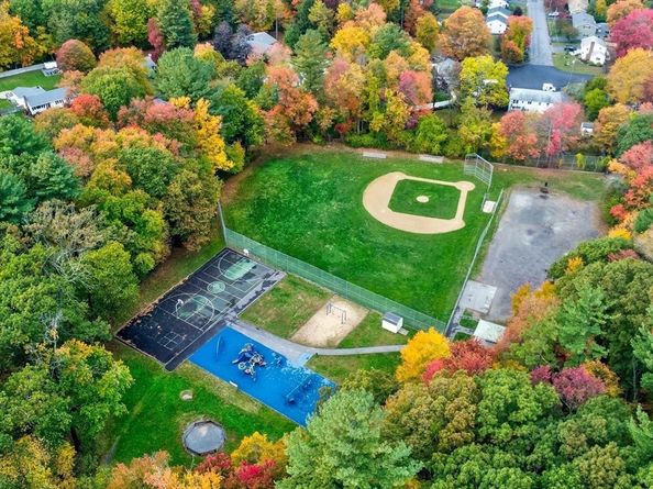 1 Violet Rd, Burlington MA 01803