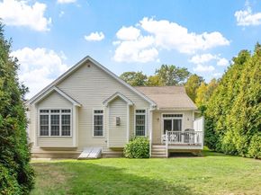 121 Cortland Drive 121, North Andover MA 01845