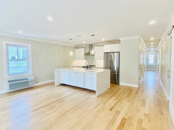 15 Yuill Circle 1, Boston MA 02136