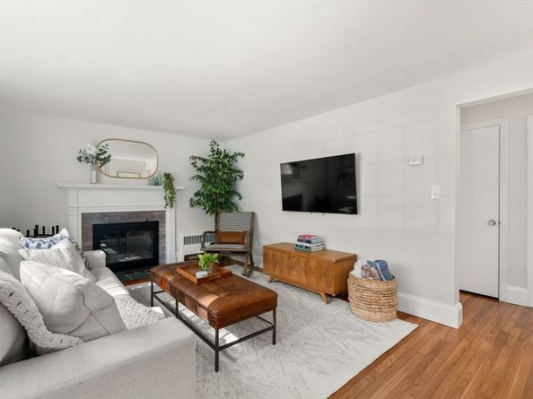 121 Hillside Ave, Quincy MA 02170