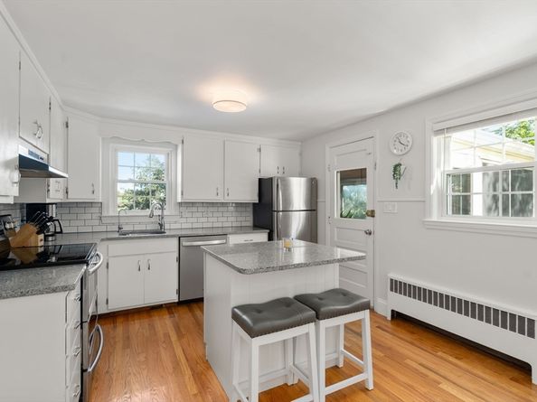 121 Hillside Ave, Quincy MA 02170