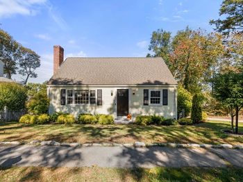 121 Hillside Ave