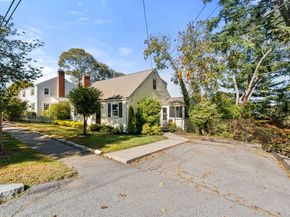 121 Hillside Ave, Quincy MA 02170