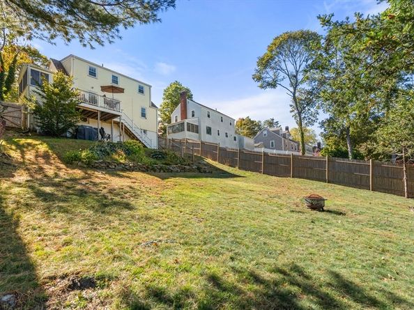 121 Hillside Ave, Quincy MA 02170