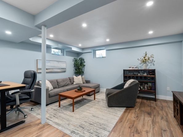 121 Hillside Ave, Quincy MA 02170