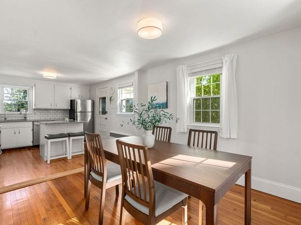 121 Hillside Ave, Quincy MA 02170