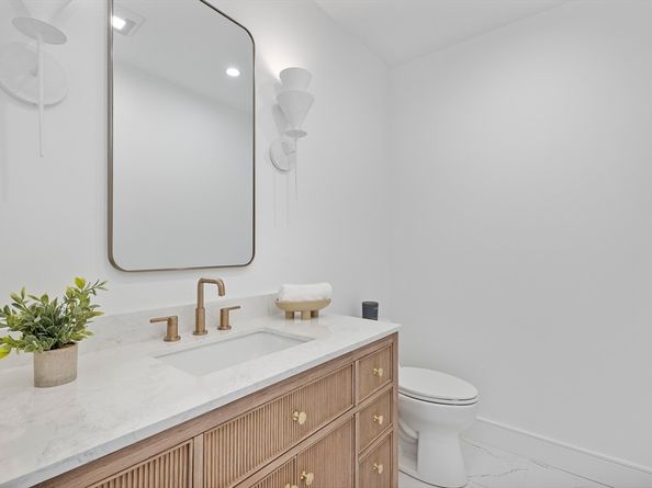 15-17 Jewett Pl 2, Newton MA 02458