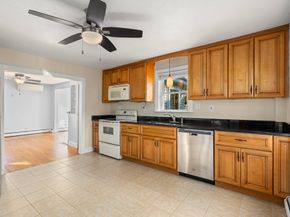 1018 Main St, Leominster MA 01453
