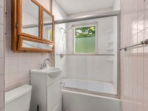 1018 Main St, Leominster MA 01453