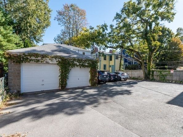 104 Trowbridge St 3, Cambridge MA 02138