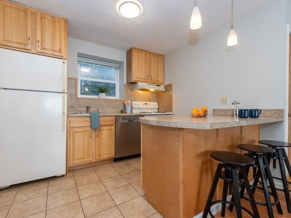 104 Trowbridge St 3, Cambridge MA 02138