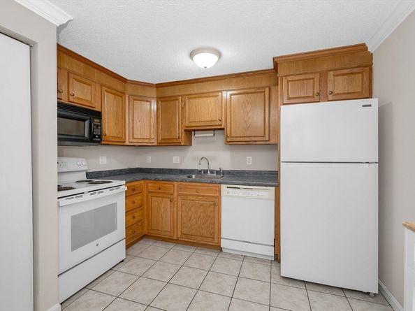 10 Abbey Rd 108, Leominster MA 01453