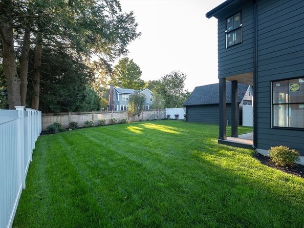 62 Washington Ave, Needham MA 02492