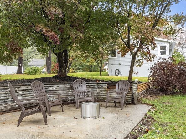 64 Ames Rd, Sudbury MA 01776